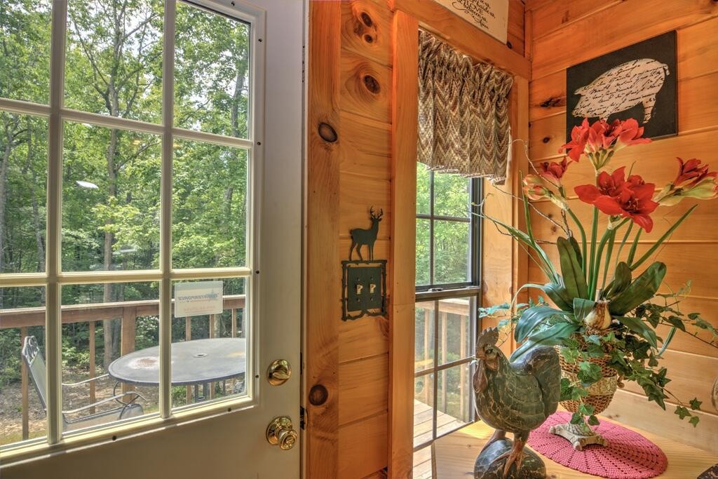 216 Smithfield Road Tellico Plains, TN 37385 - Photo 25 of 34 Gallery Image 25