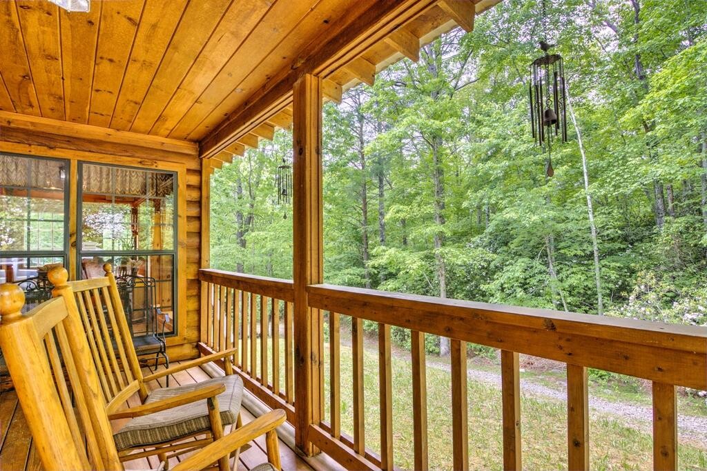 216 Smithfield Road Tellico Plains, TN 37385 - Photo 27 of 34 Gallery Image 27