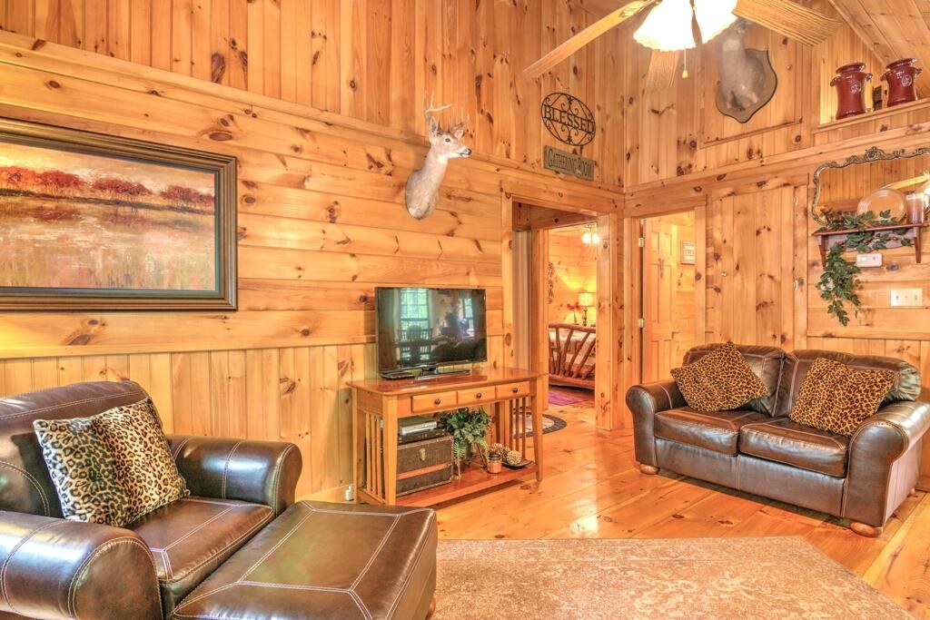 216 Smithfield Road Tellico Plains, TN 37385 - Photo 9 of 34 Gallery Image 9