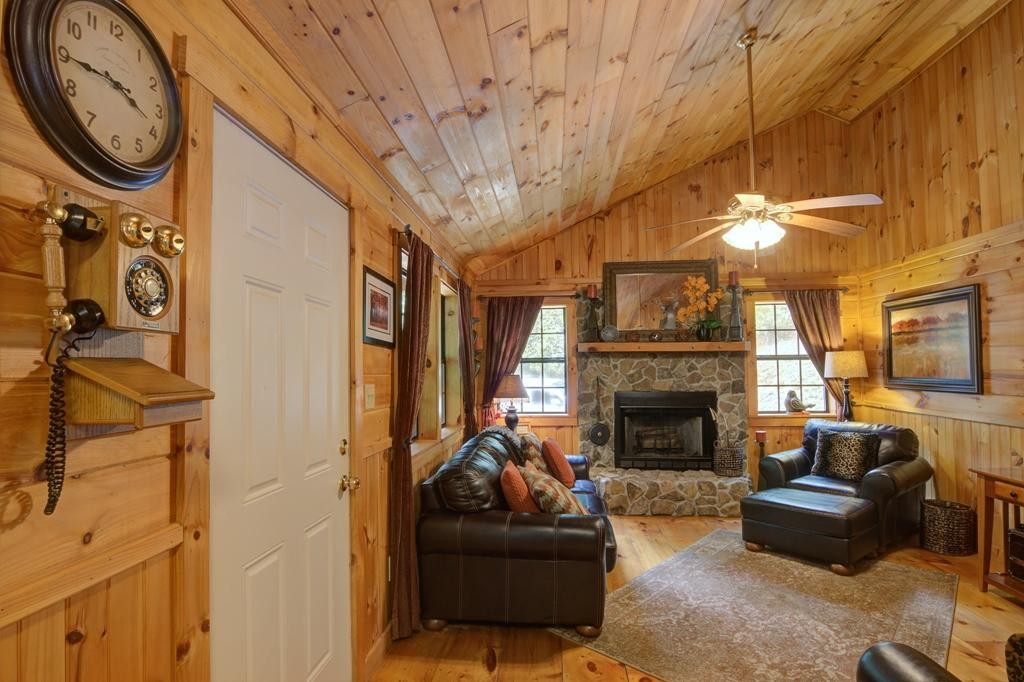 216 Smithfield Road Tellico Plains, TN 37385 - Photo 10 of 34 Gallery Image 10