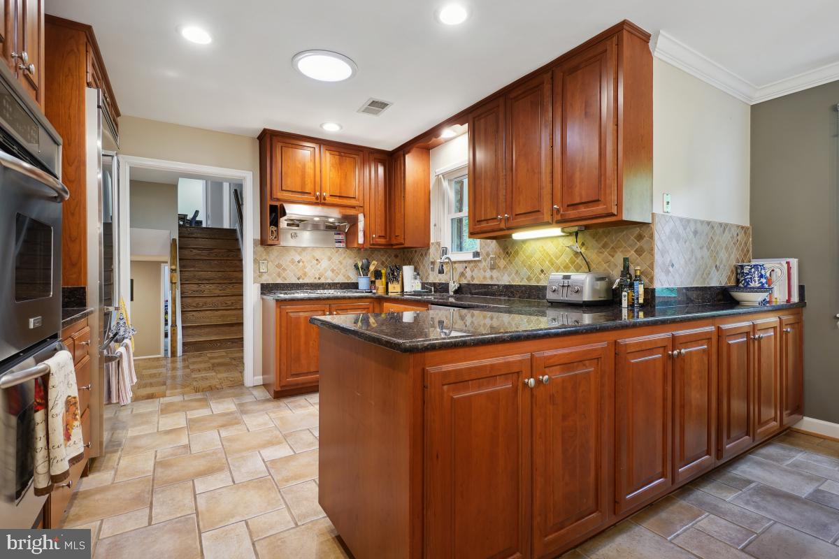 11314 Handlebar Road Reston, VA 20191 - Photo 12 of 45