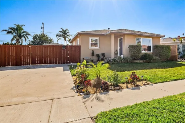 $924,500 | 1126 West Fiat Street, Torrance, CA 90502