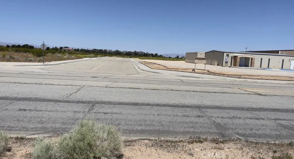 0 South Loop Edwards, CA 93523 - Photo 7 of 14 a terrace with a lake view