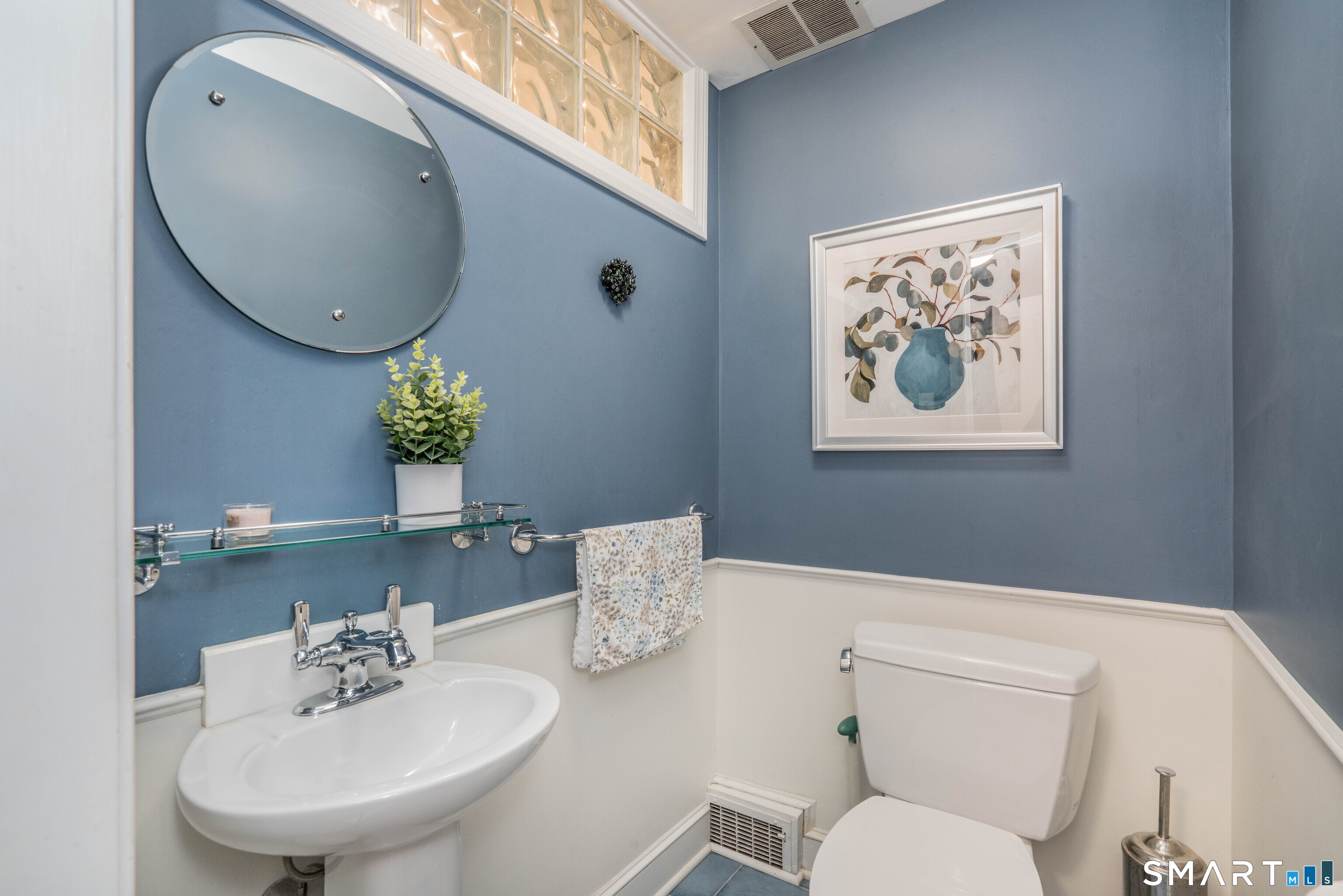 98 Colony Road West Hartford, CT 06117 - Photo 30 of 40