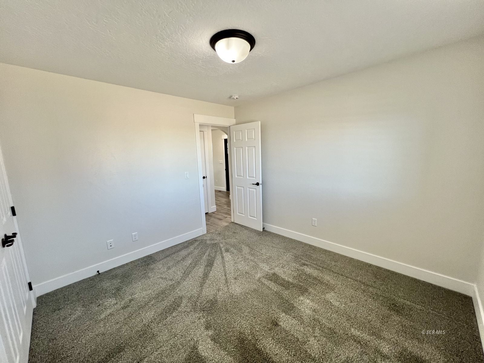 625 Sun Vly Road Spring Creek, NV 89815 - Photo 13 of 39 Gallery Image 13