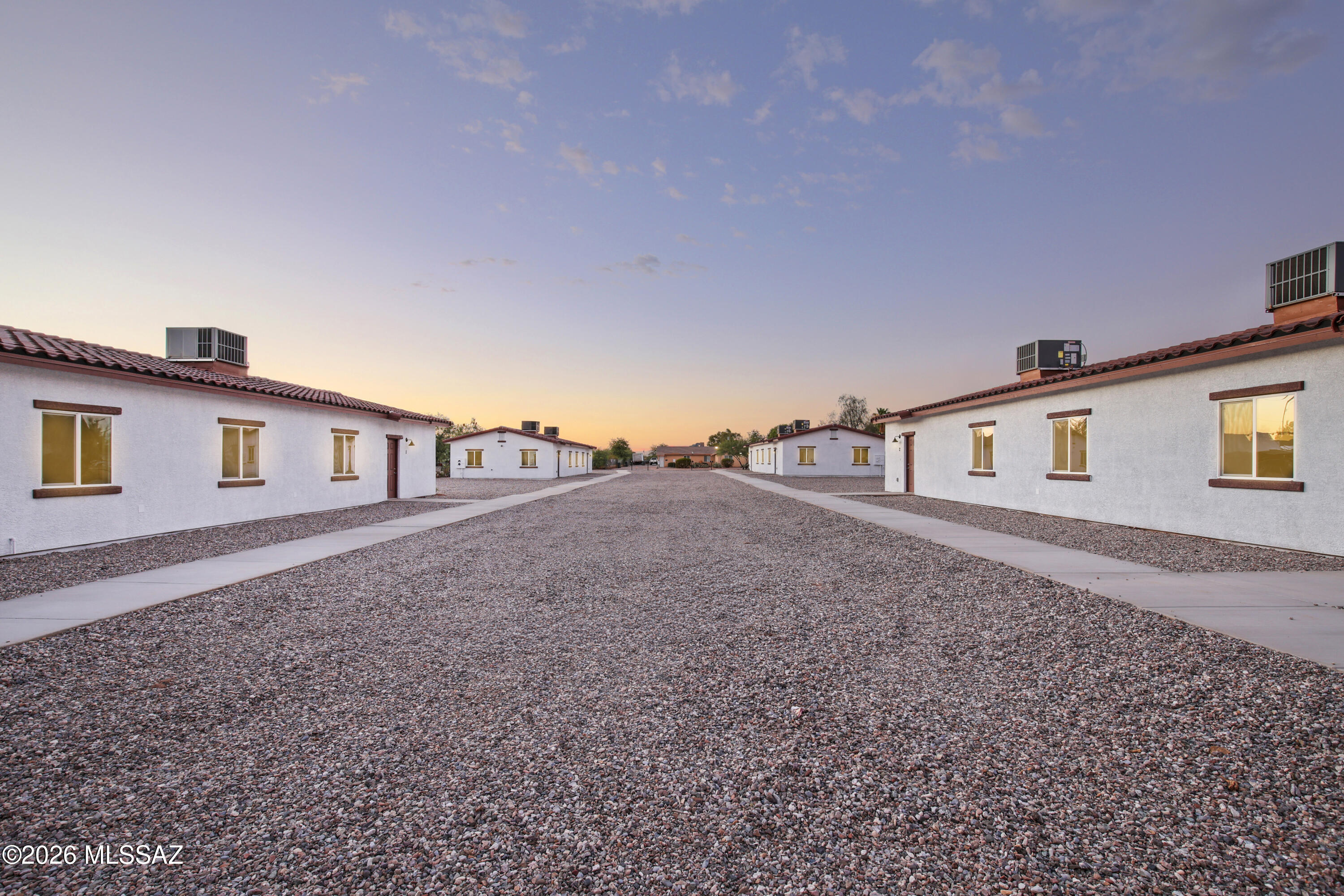 374 East Corona Road Tucson, AZ 85756 - Photo 2 of 46
