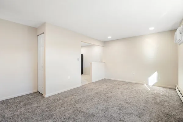 $2,250 | 9 Dyer Court, Unit A5, Danvers, MA 01923