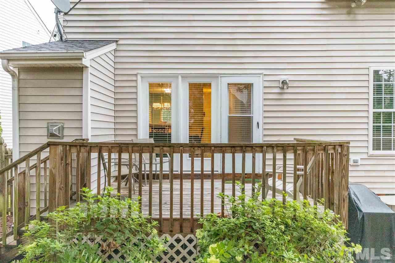 1913 Crag Burn Lane Raleigh, NC 27604 - Photo 27 of 29 a front view of a house having yard