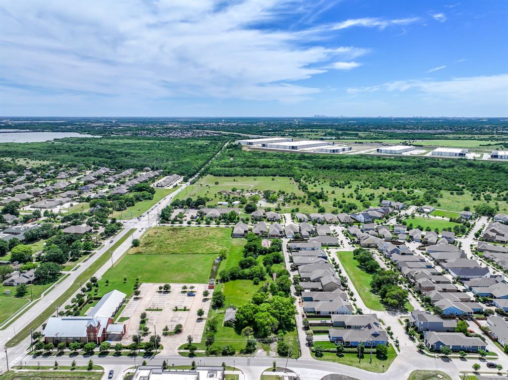 8701 Liberty Grove Road Rowlett, TX 75089 - Photo 4 of 18 a view of a city