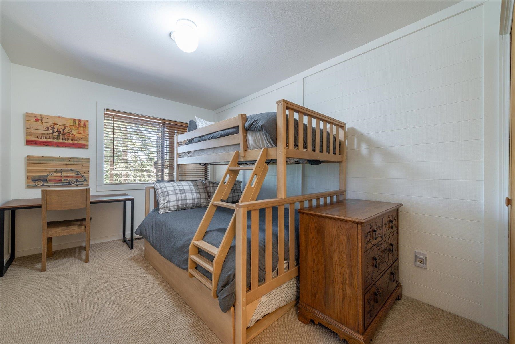 6133 Feather Ridge Truckee, CA 96161 - Photo 16 of 28