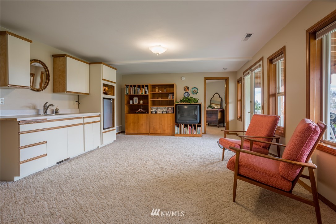 2767 Douglas Road Ferndale, WA 98248 - Photo 17 of 25 Gallery Image 17