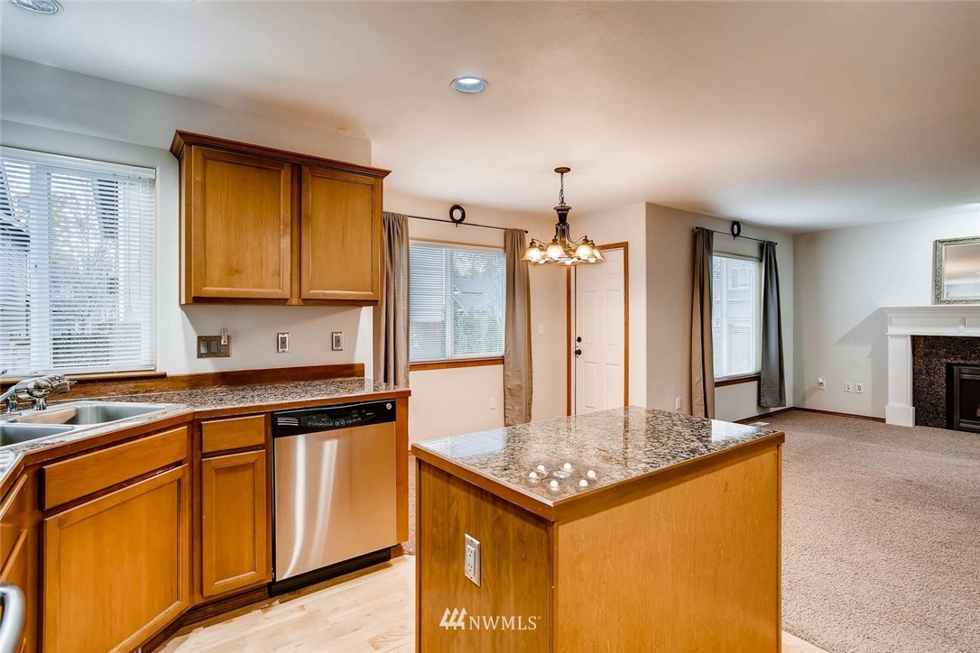 202 196th Place Southwest Bothell, WA 98012 - Photo 11 of 25