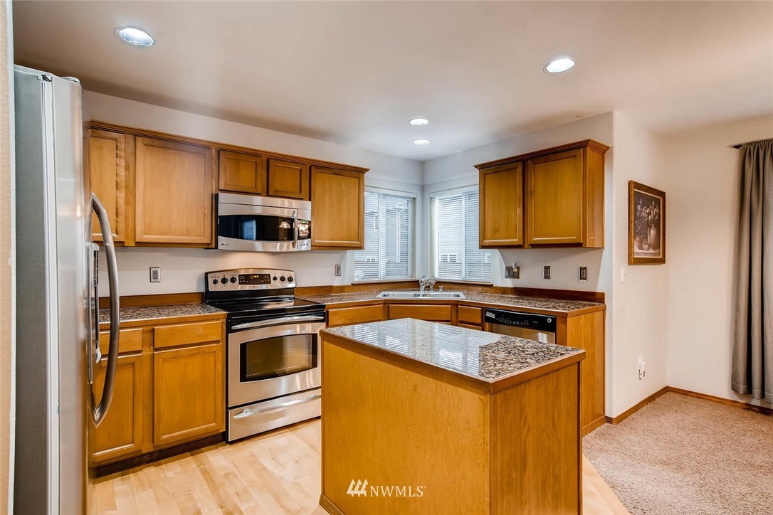 202 196th Place Southwest Bothell, WA 98012 - Photo 12 of 25