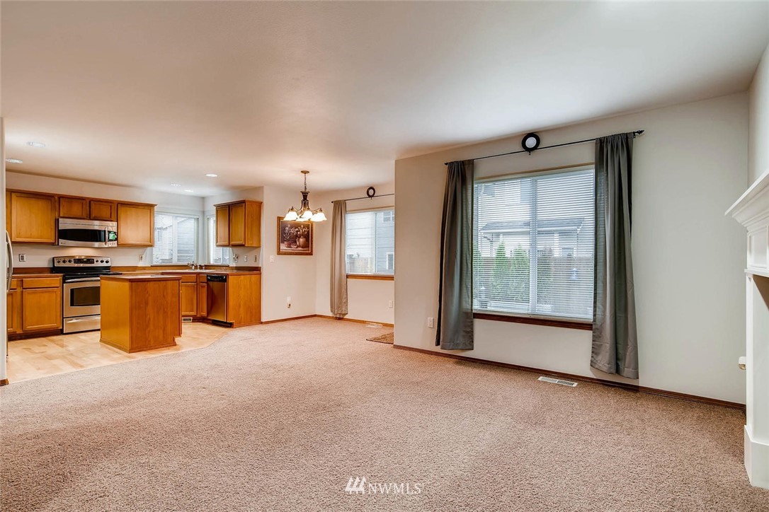 202 196th Place Southwest Bothell, WA 98012 - Photo 5 of 25