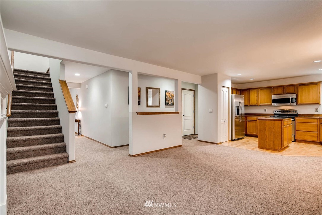 202 196th Place Southwest Bothell, WA 98012 - Photo 6 of 25