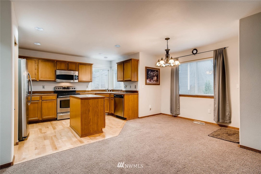 202 196th Place Southwest Bothell, WA 98012 - Photo 7 of 25