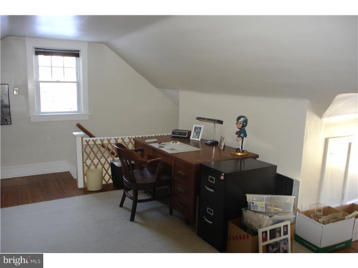 89 Chews Landing Road Clementon, NJ 08021 - Photo 7 of 13 Office / Study