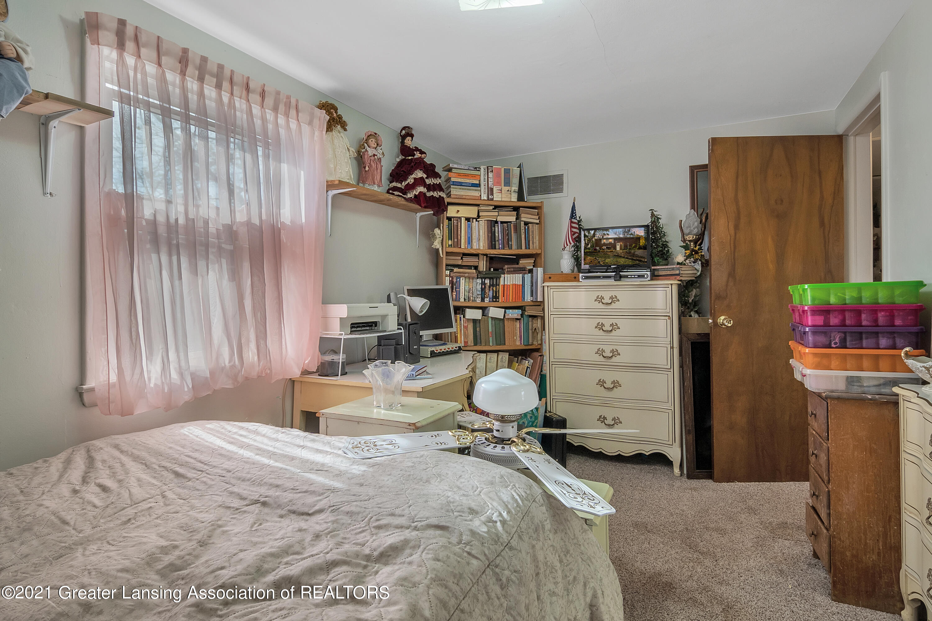7154 Coleman Road East Lansing, MI 48823 - Photo 17 of 24 Bedroom