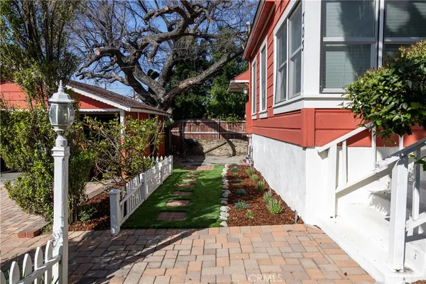 $2,100,000 | 703 Manzanita Avenue, Sierra Madre, CA 91024