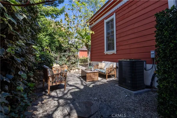 $2,100,000 | 703 Manzanita Avenue, Sierra Madre, CA 91024