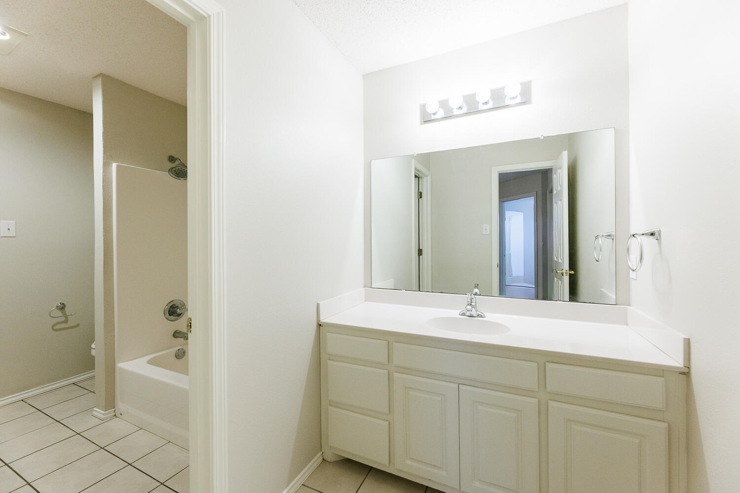 3102 109th Street, Unit A Lubbock, TX 79423 - Photo 38 of 53 3102 109th Unit A-44