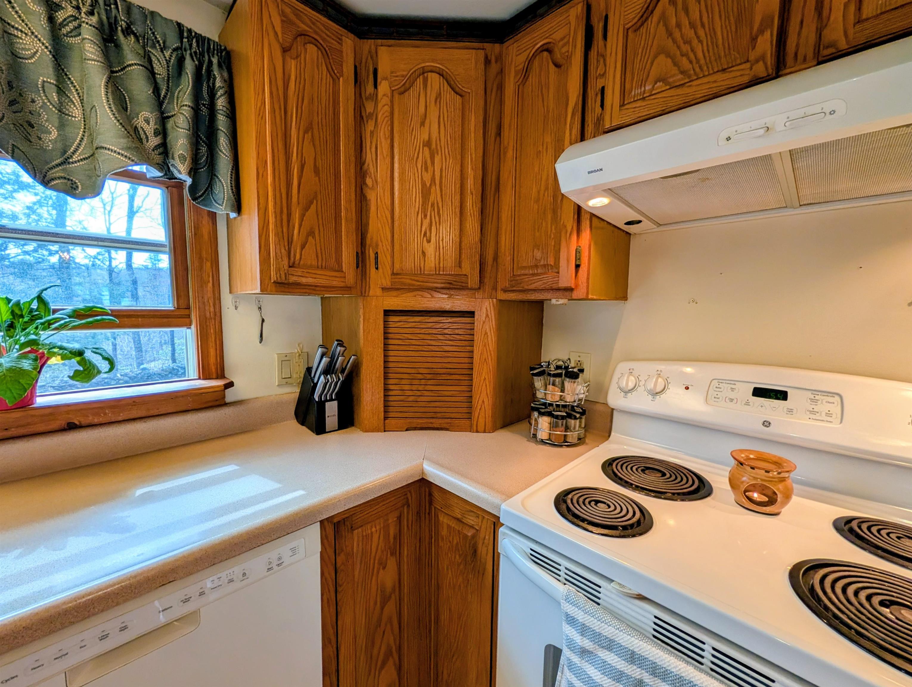 263 Cram Hill Road Lyndeborough, NH 03082 - Photo 5 of 50