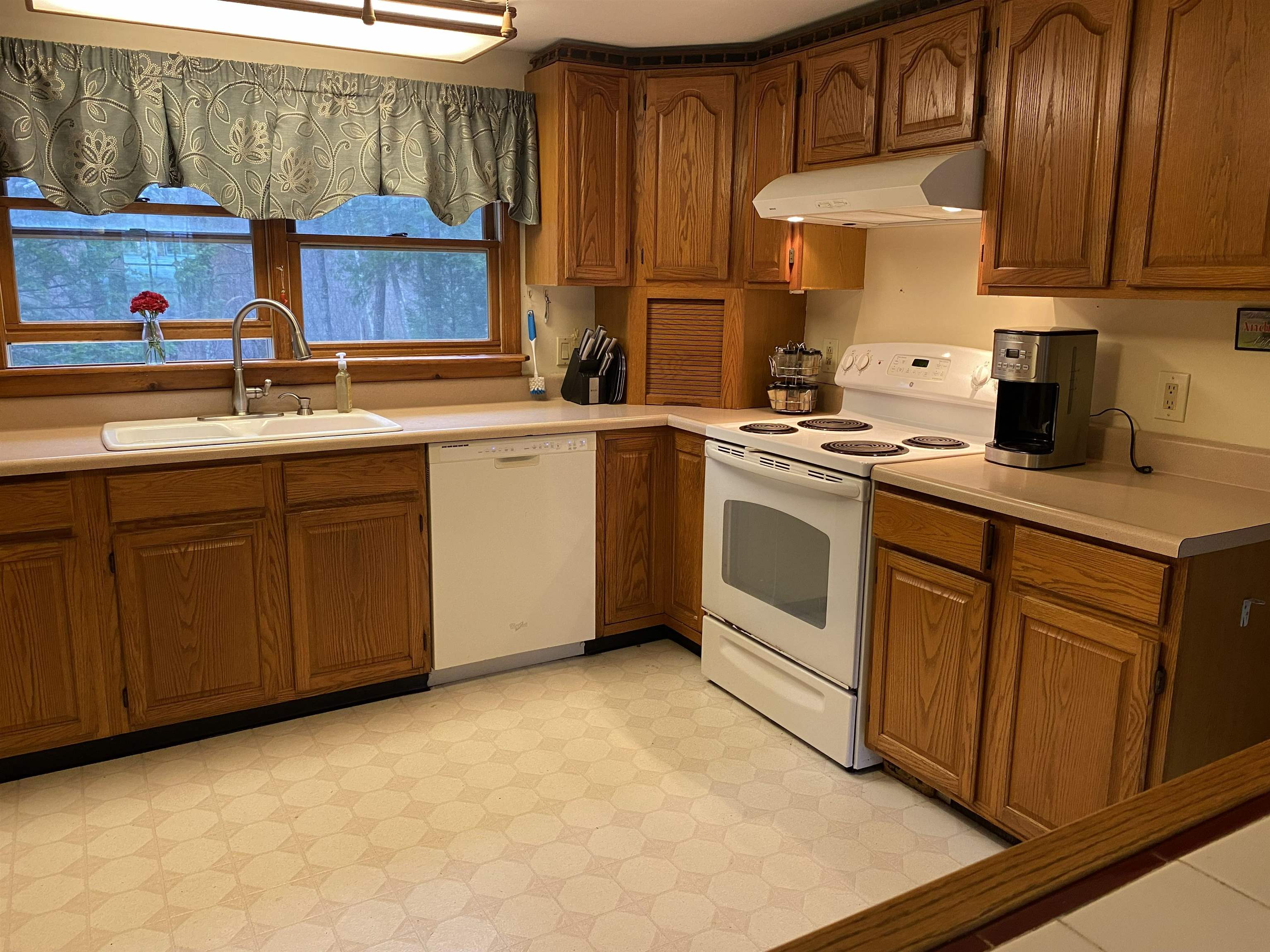 263 Cram Hill Road Lyndeborough, NH 03082 - Photo 8 of 50
