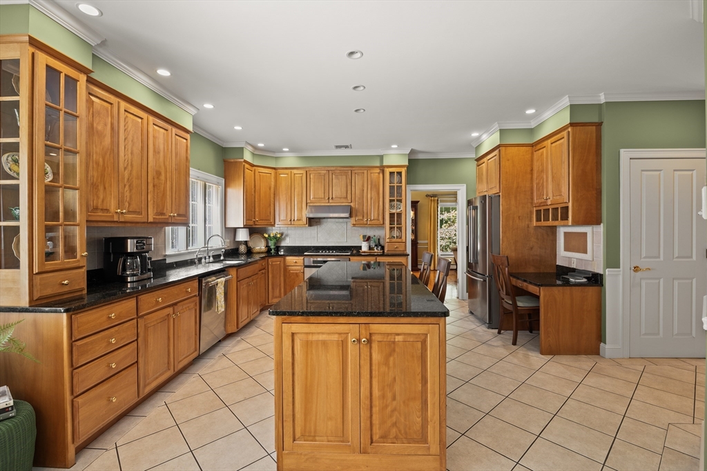 58 Shirley Road Raynham, MA 02767 - Photo 9 of 42