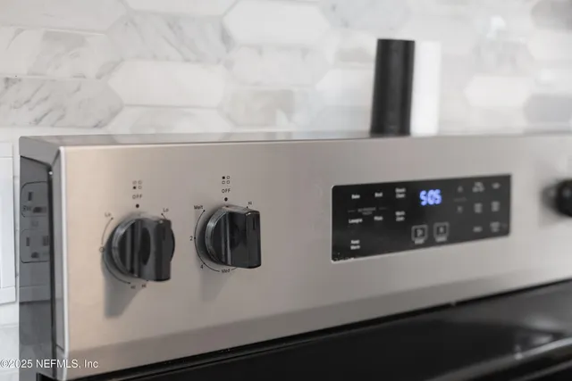 $375,000 | 200 1st Avenue, Welaka, FL 32193