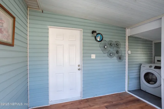 $375,000 | 200 1st Avenue, Welaka, FL 32193