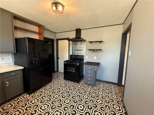 $1,250 | 321 South Wanda Drive, Kingsville, TX 78363