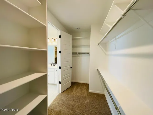 a view of a parking area