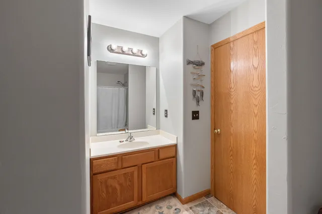 $469,900 | 226 Beatrice Drive, Hartford, WI 53027