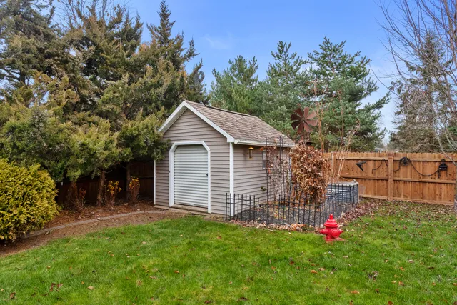 $469,900 | 226 Beatrice Drive, Hartford, WI 53027