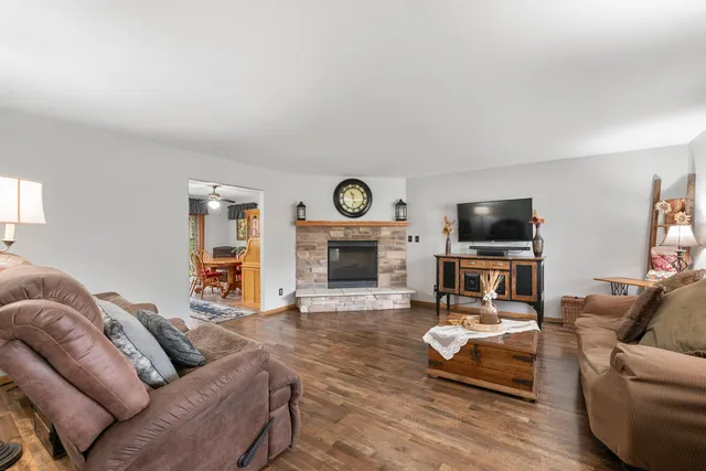 $469,900 | 226 Beatrice Drive, Hartford, WI 53027