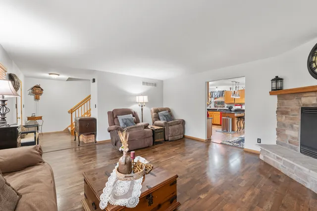 $469,900 | 226 Beatrice Drive, Hartford, WI 53027