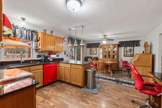 $469,900 | 226 Beatrice Drive, Hartford, WI 53027