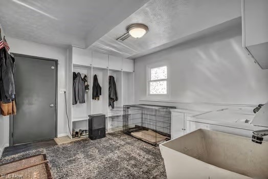12200 Chamberlain Road Aurora, OH 44202 - Photo 18 of 33 Mudroom with sink