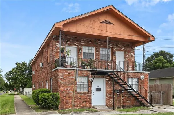 $1,150 | 700 Leboeuf Street, Unit A, New Orleans, LA 70114