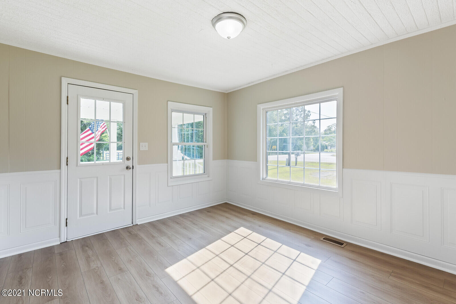 102 Tar Landing Road Holly Ridge, NC 28445 - Photo 12 of 28 12_Keller_Barry__DSC_0436_mls