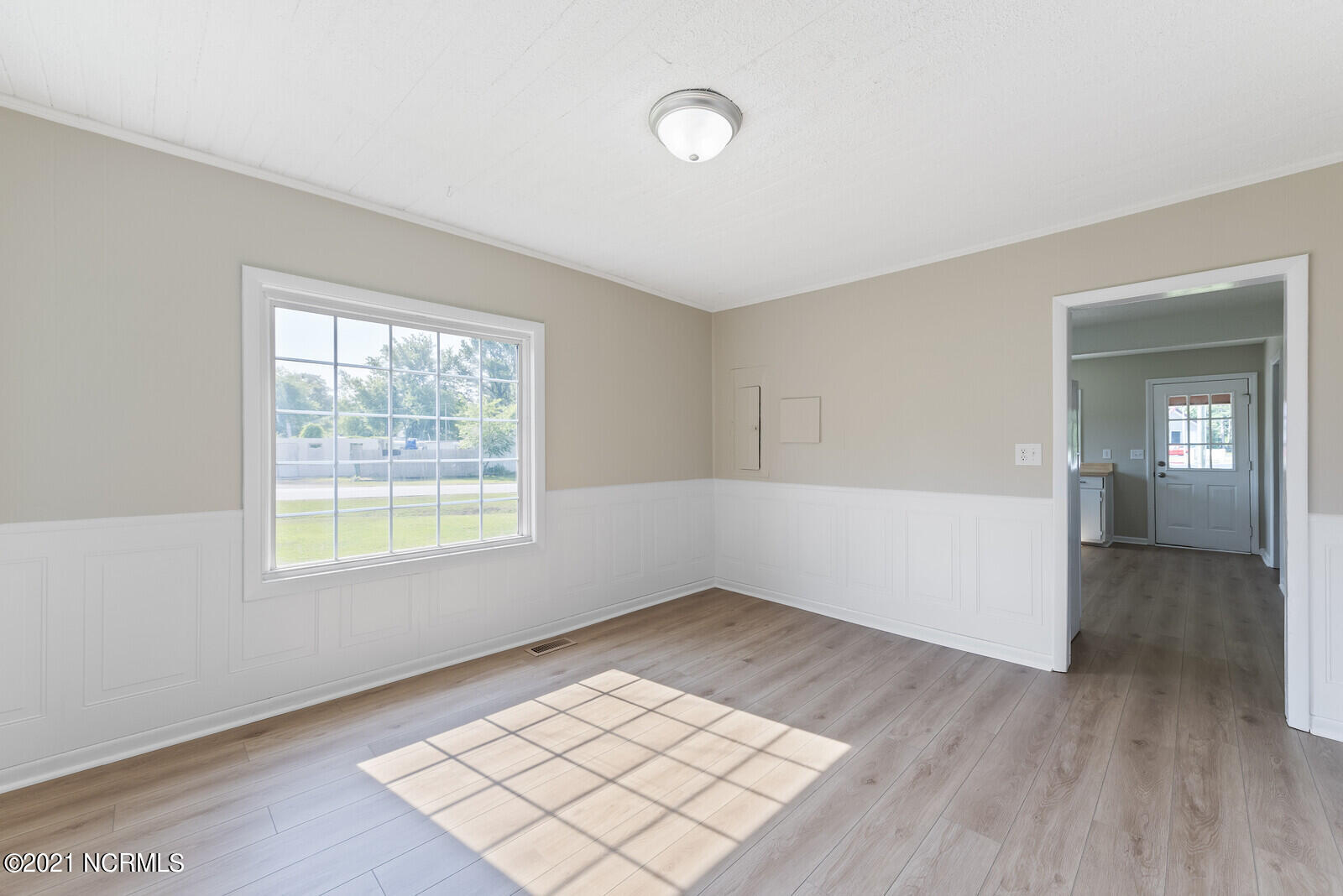 102 Tar Landing Road Holly Ridge, NC 28445 - Photo 13 of 28 13_Keller_Barry__DSC_0516_mls