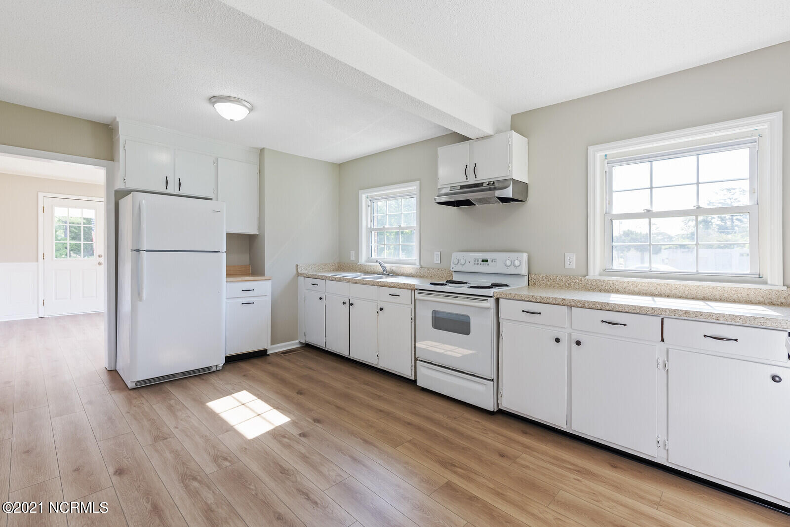 102 Tar Landing Road Holly Ridge, NC 28445 - Photo 14 of 28 14_Keller_Barry__DSC_0411_mls