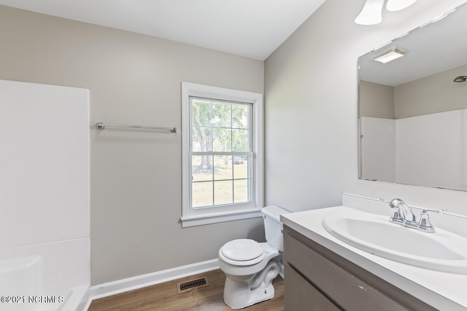 102 Tar Landing Road Holly Ridge, NC 28445 - Photo 21 of 28 21_Keller_Barry__DSC_0481_mls