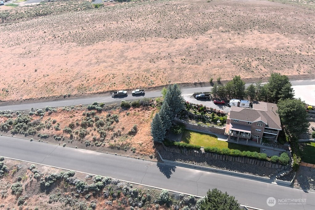 440 West Line Road Ephrata, WA 98823 - Photo 12 of 31 a view of a city with ocean view