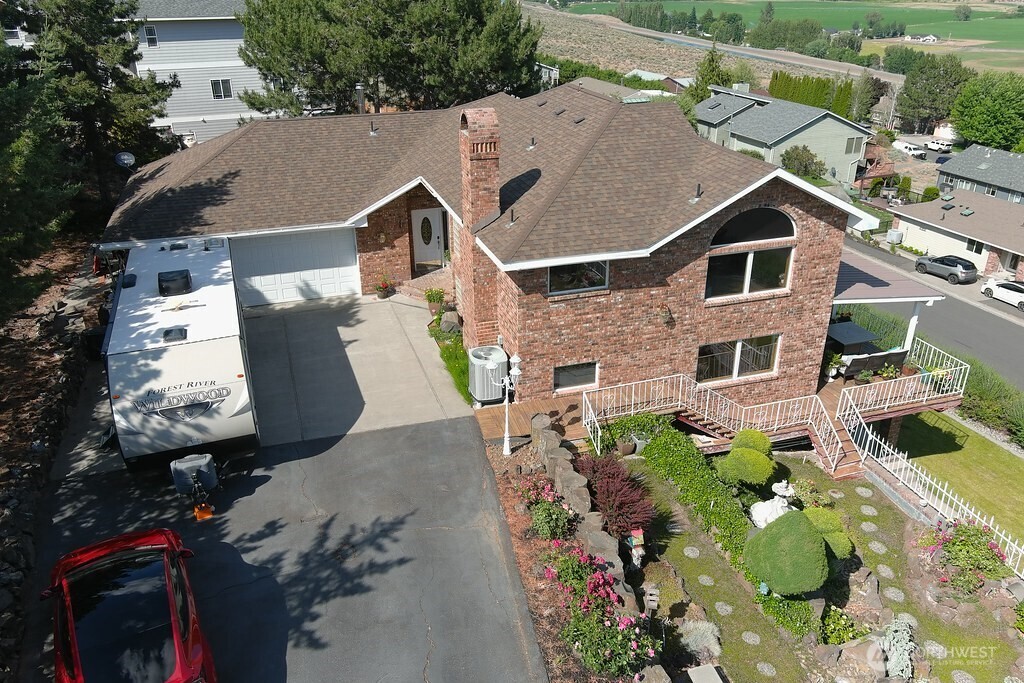 440 West Line Road Ephrata, WA 98823 - Photo 6 of 31 an aerial view of house with yard