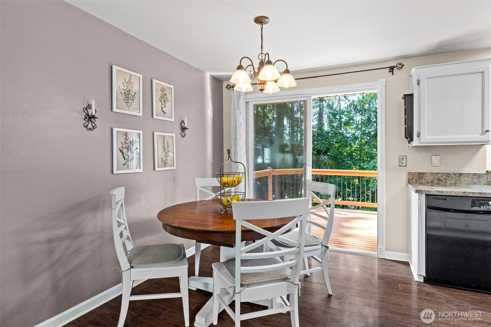 5629 146th Street Southwest Edmonds, WA 98026 - Photo 14 of 40 Gallery Image 14
