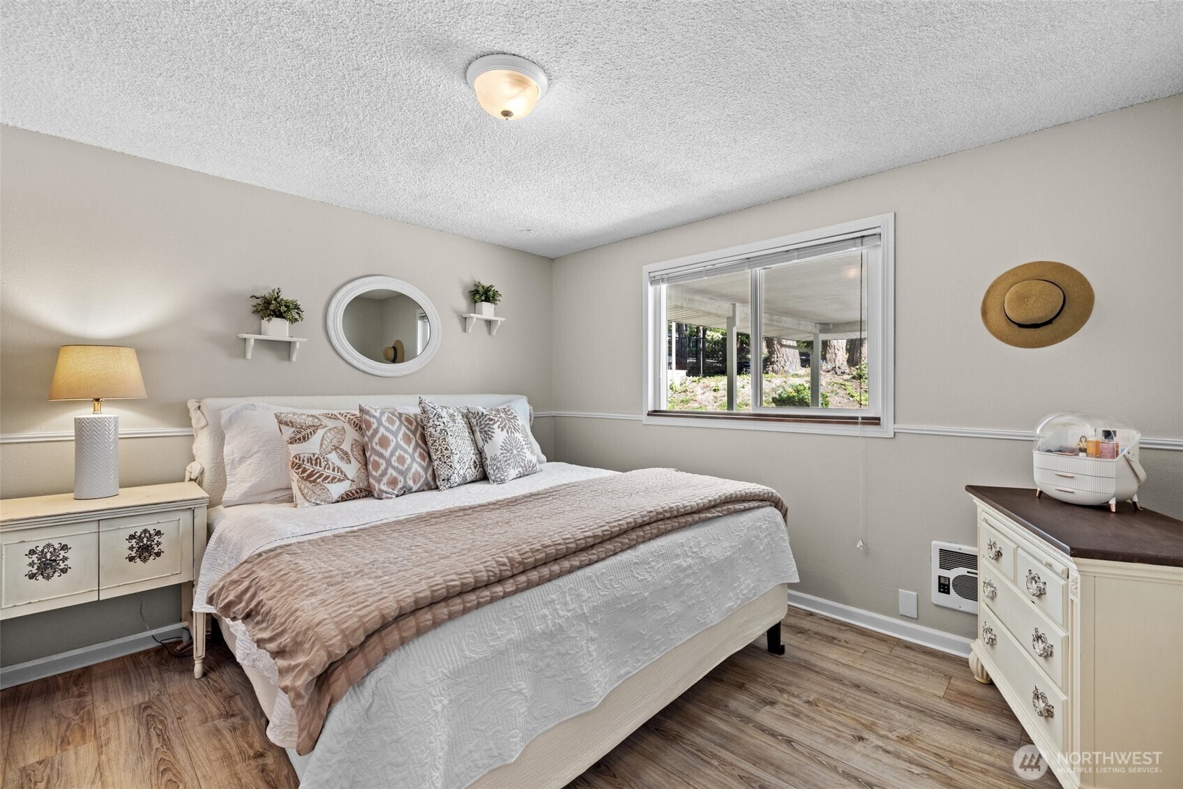 5629 146th Street Southwest Edmonds, WA 98026 - Photo 17 of 40 Gallery Image 17