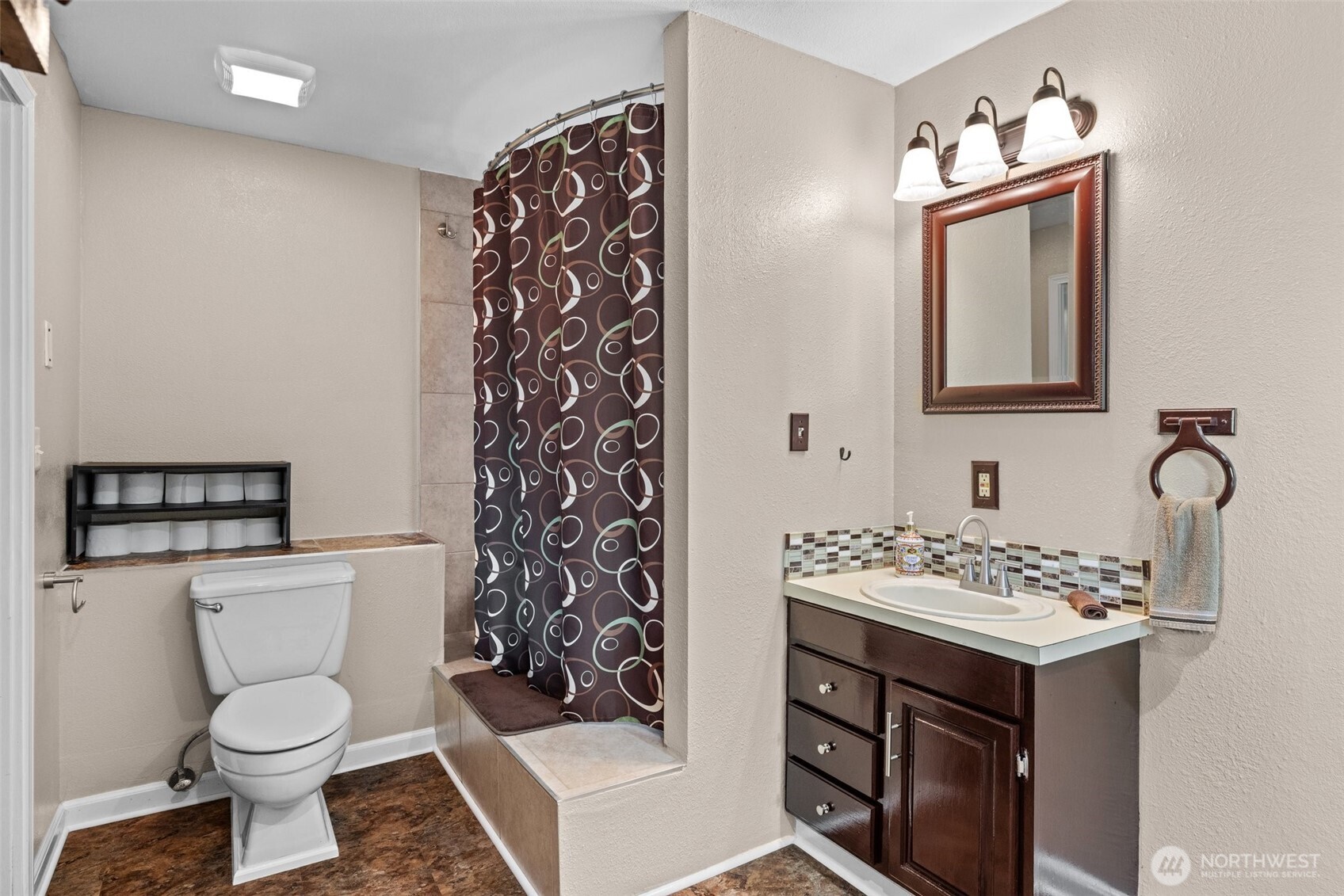 5629 146th Street Southwest Edmonds, WA 98026 - Photo 23 of 40 Gallery Image 23