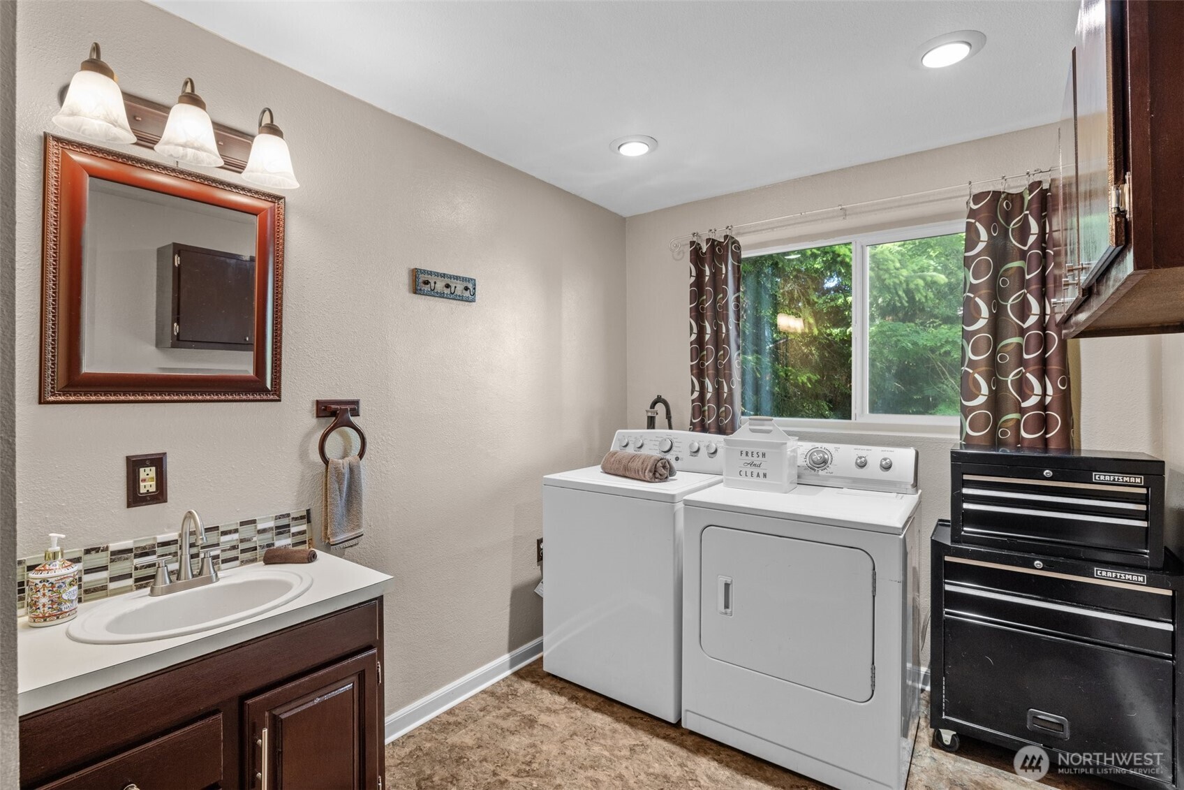 5629 146th Street Southwest Edmonds, WA 98026 - Photo 24 of 40 Gallery Image 24