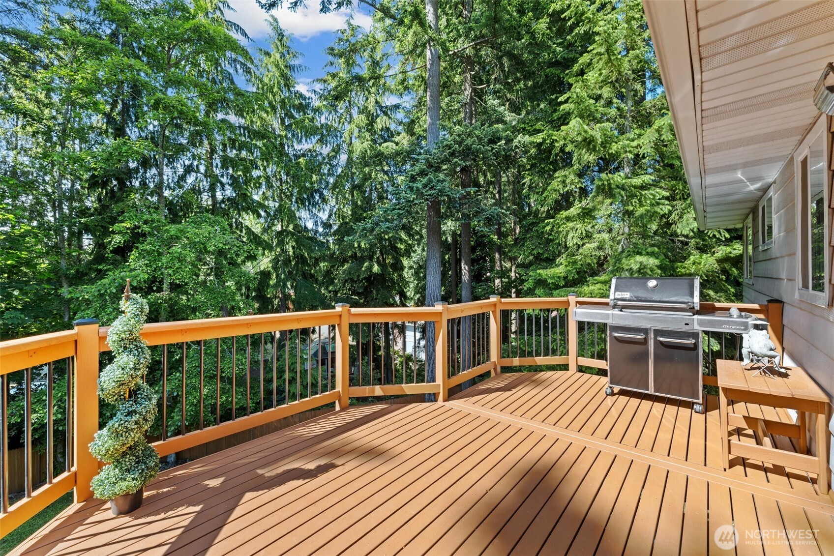 5629 146th Street Southwest Edmonds, WA 98026 - Photo 8 of 40 Gallery Image 8